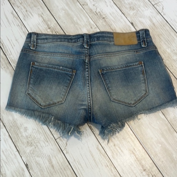 Vintage ZARA Denim Blue Women's Distressed Shorts size 4 - Picture 6 of 11